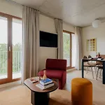 Edgar Suites - Eglise