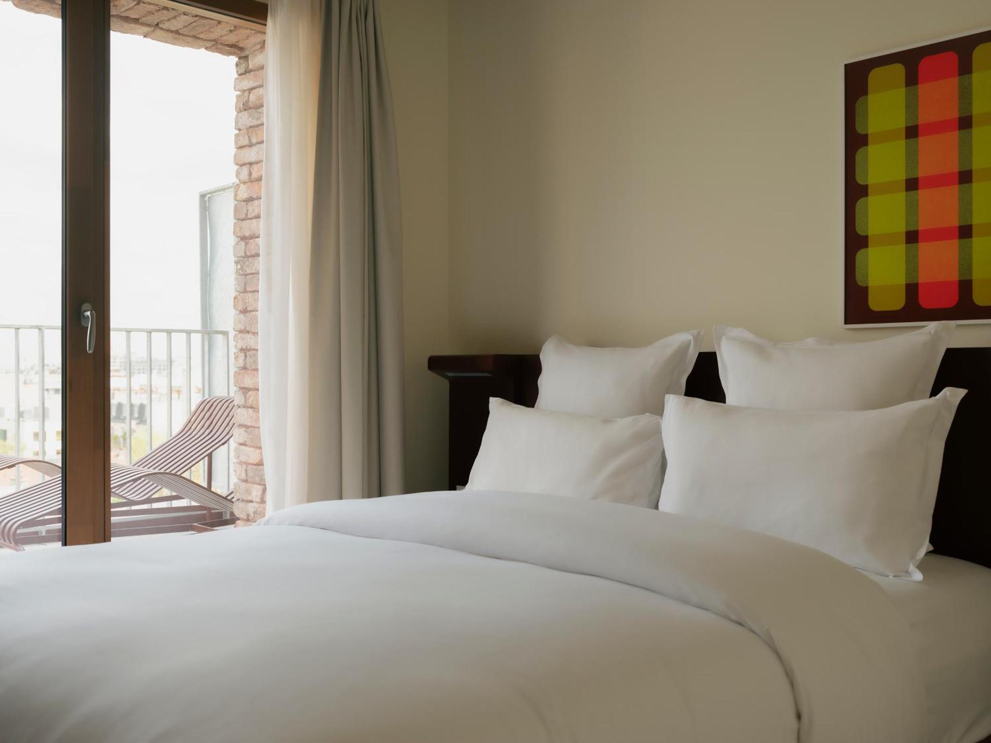 Edgar - Eglise 4* Paris